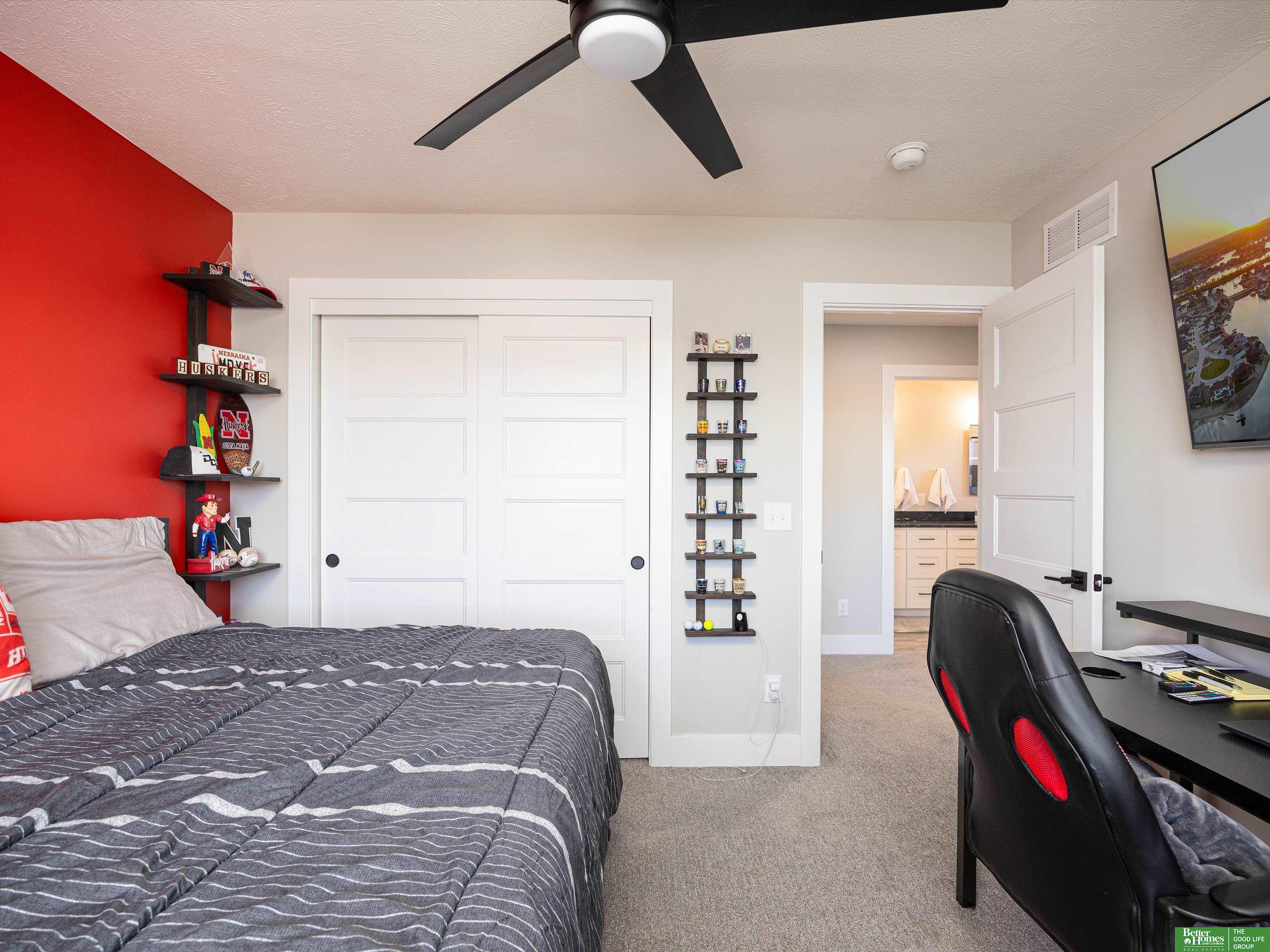28438 Laurel Circle