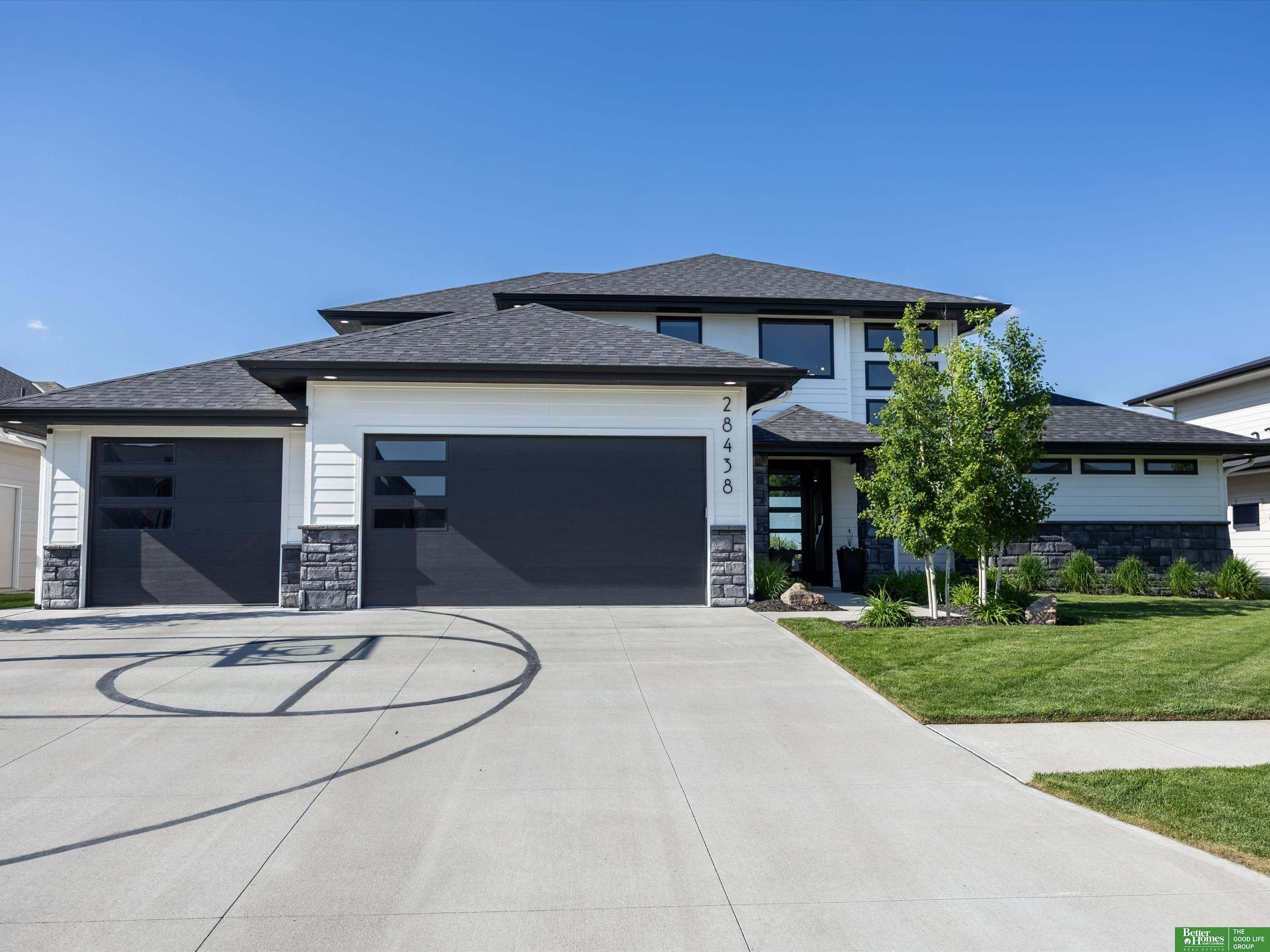 28438 Laurel Circle
