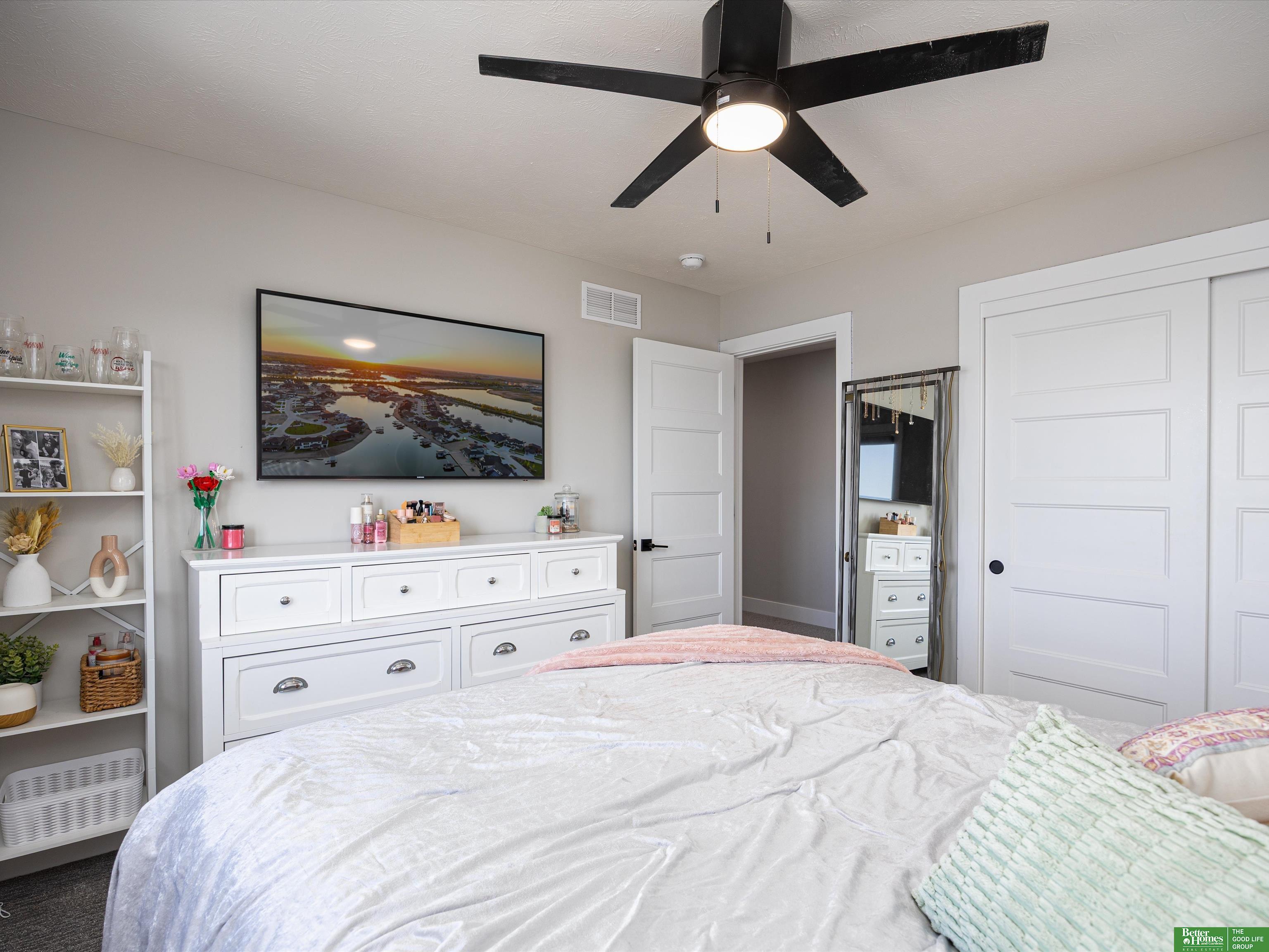 28438 Laurel Circle
