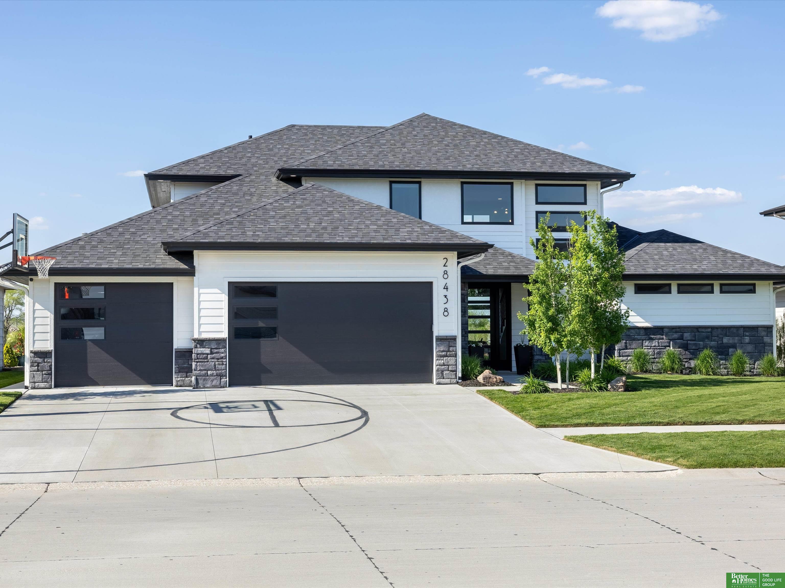 28438 Laurel Circle