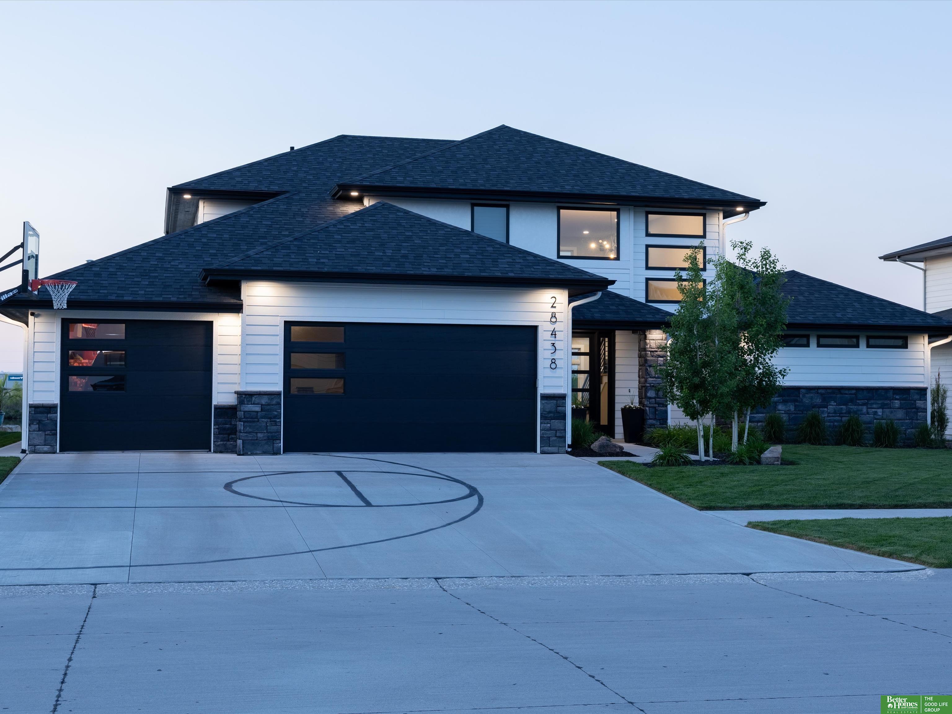 28438 Laurel Circle