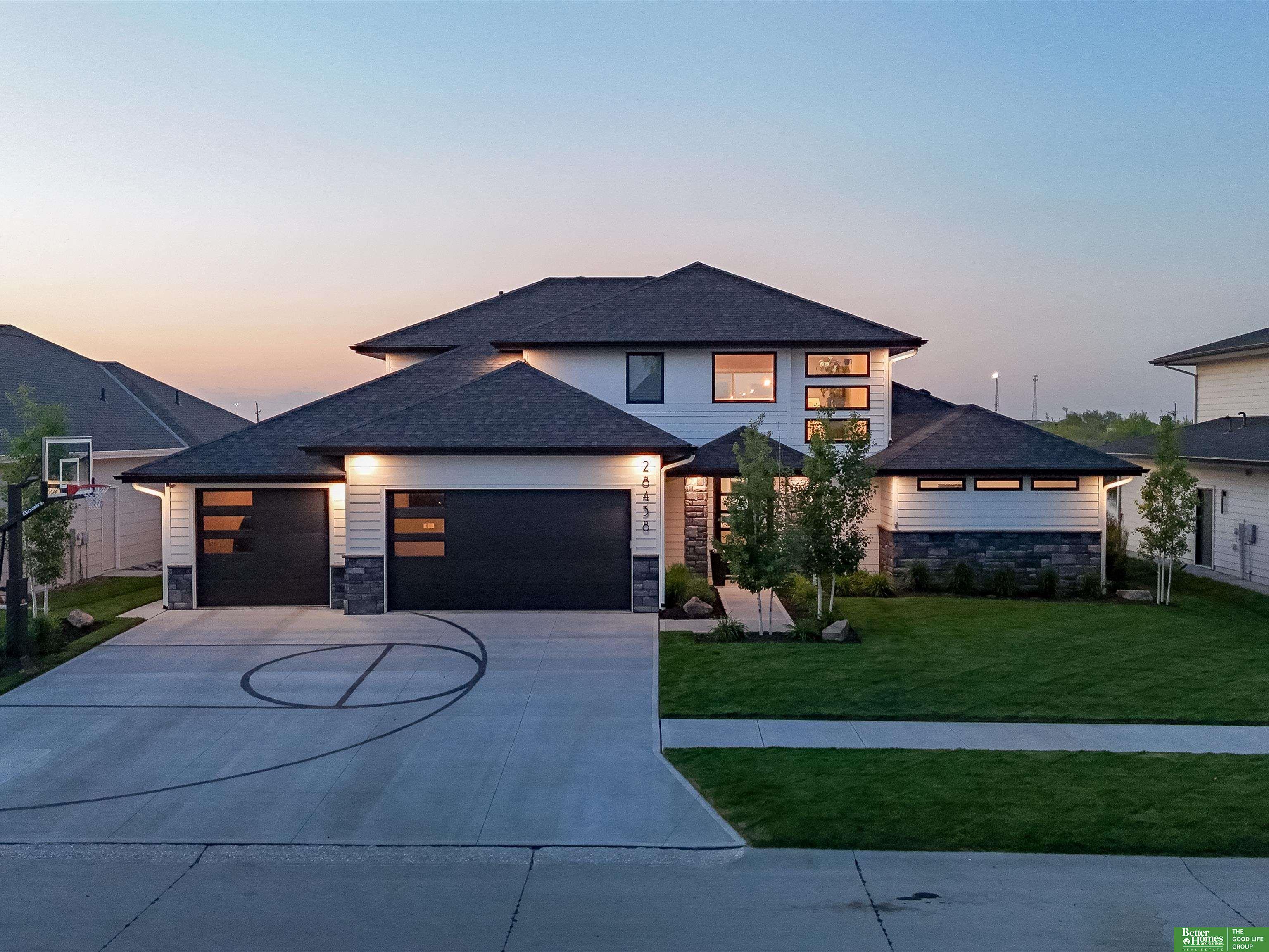28438 Laurel Circle