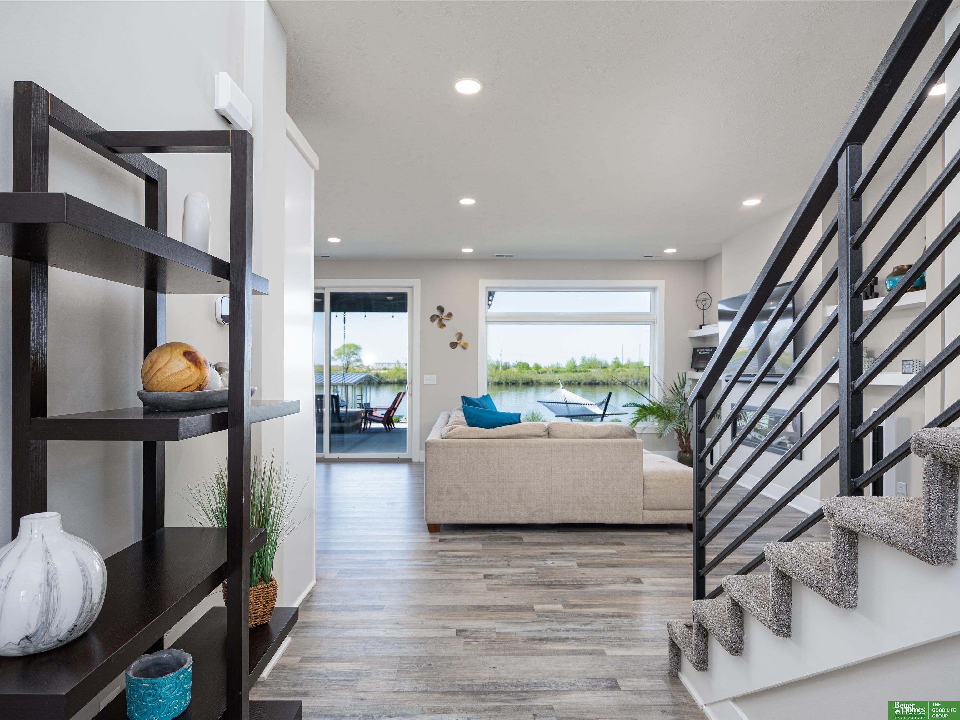 28438 Laurel Circle
