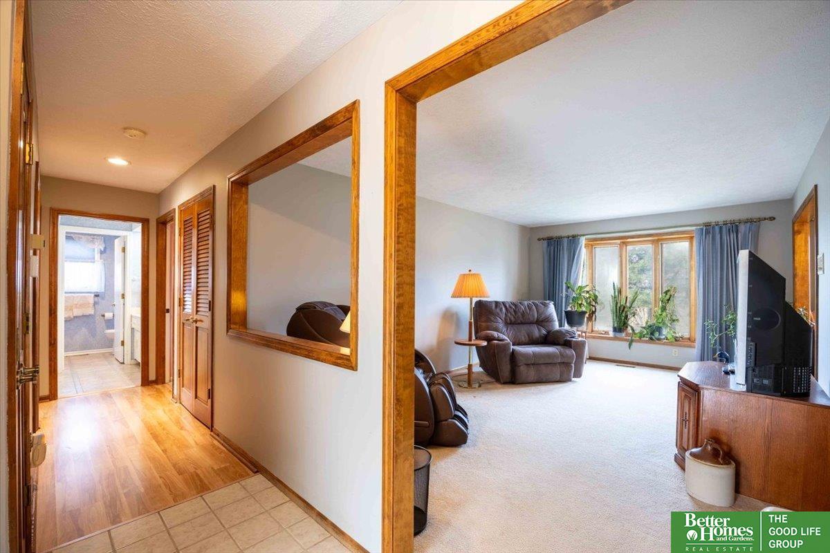 15682 Leavenworth Street