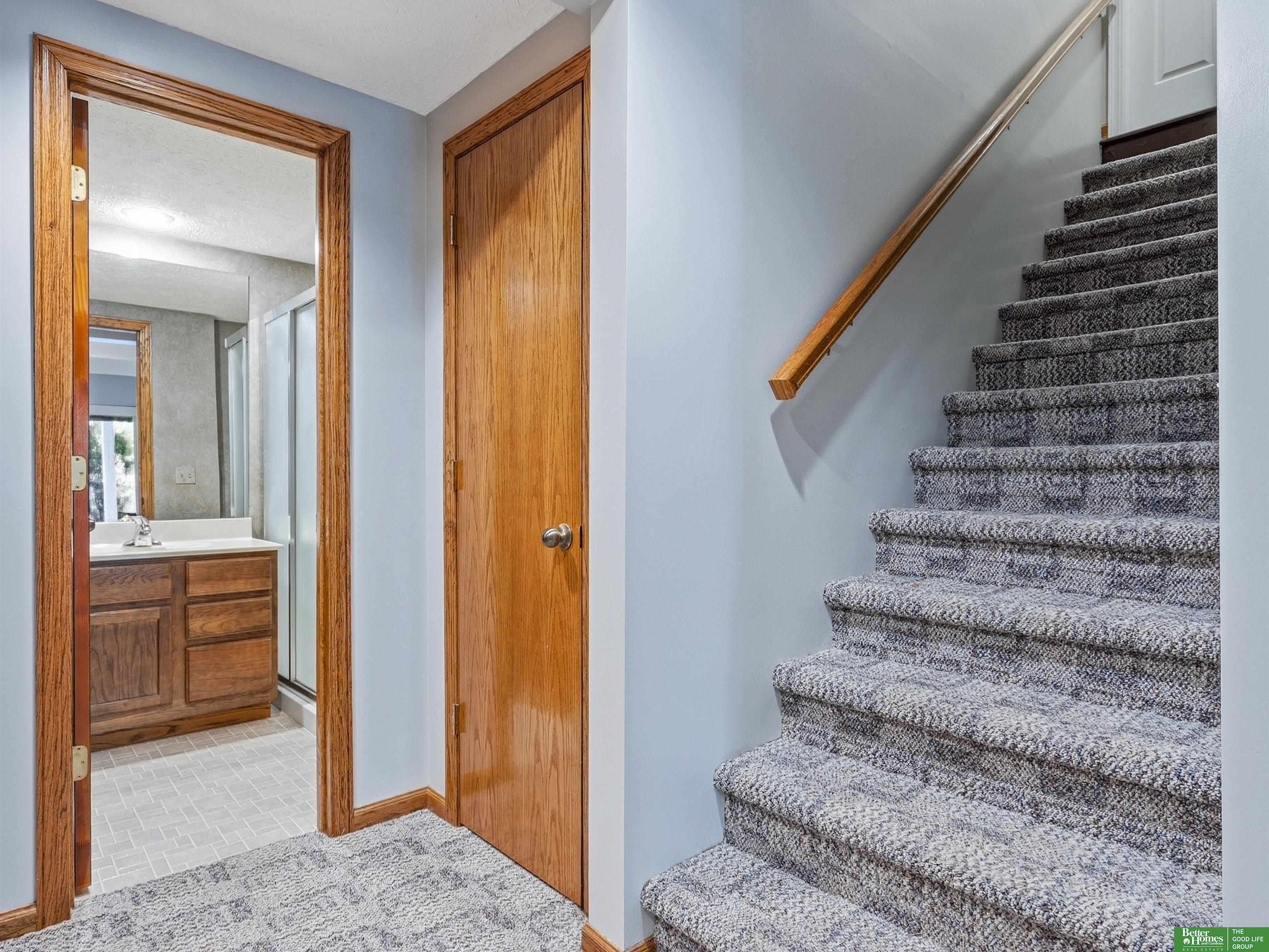910 S 220th Street