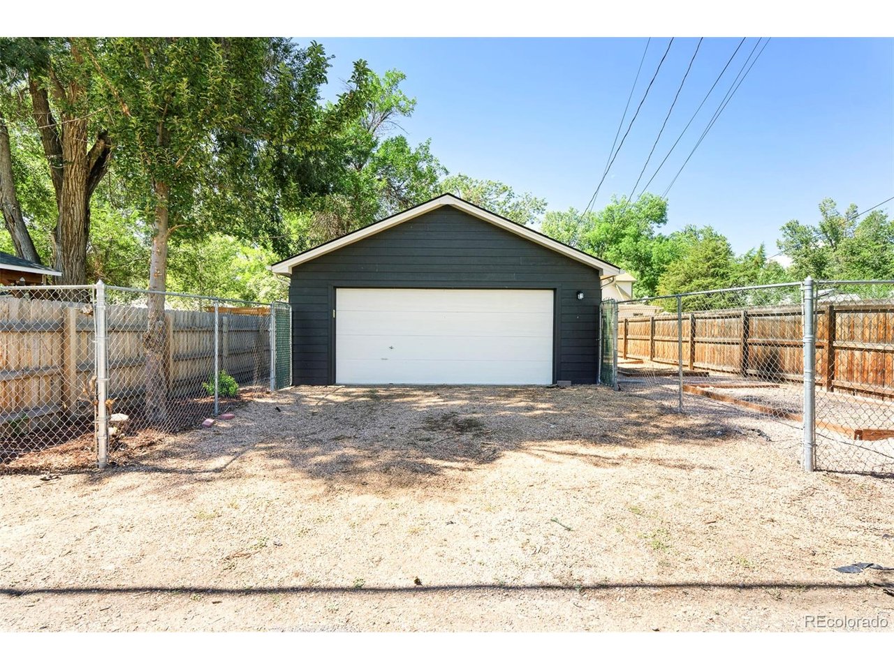818 Baker St
