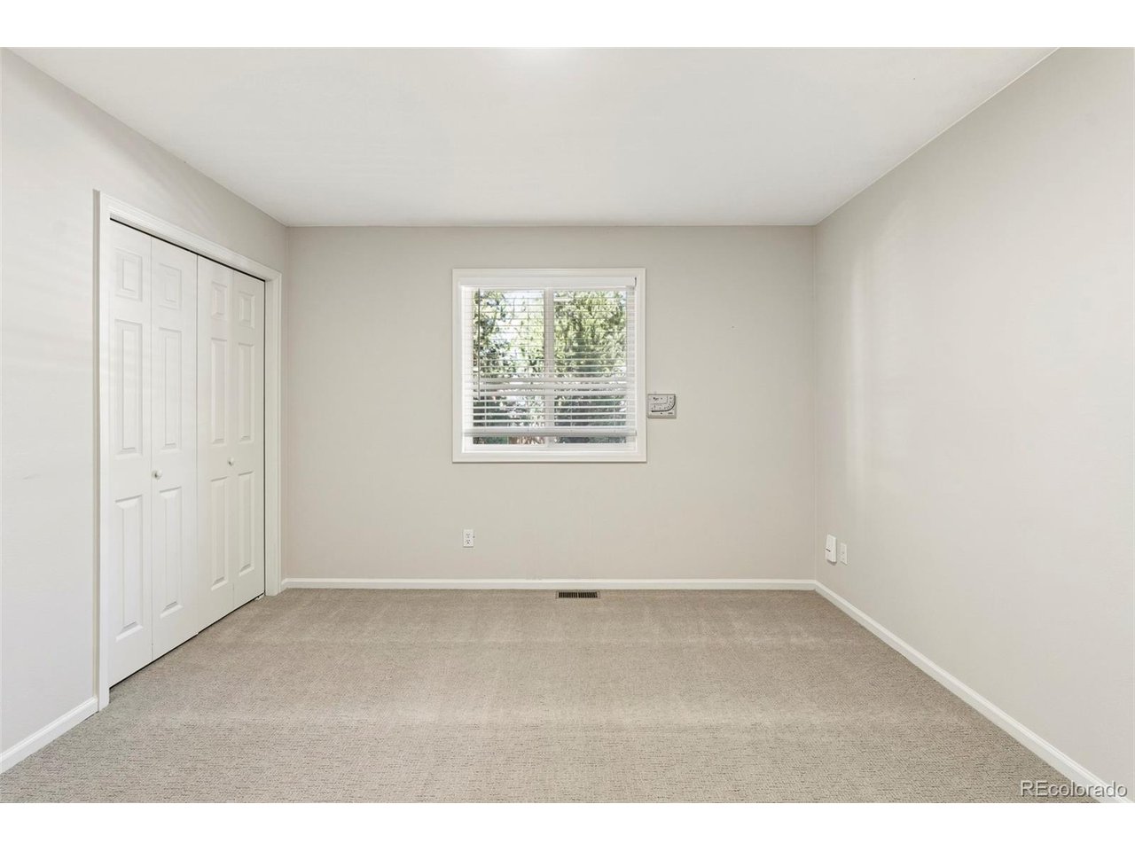 818 Baker St