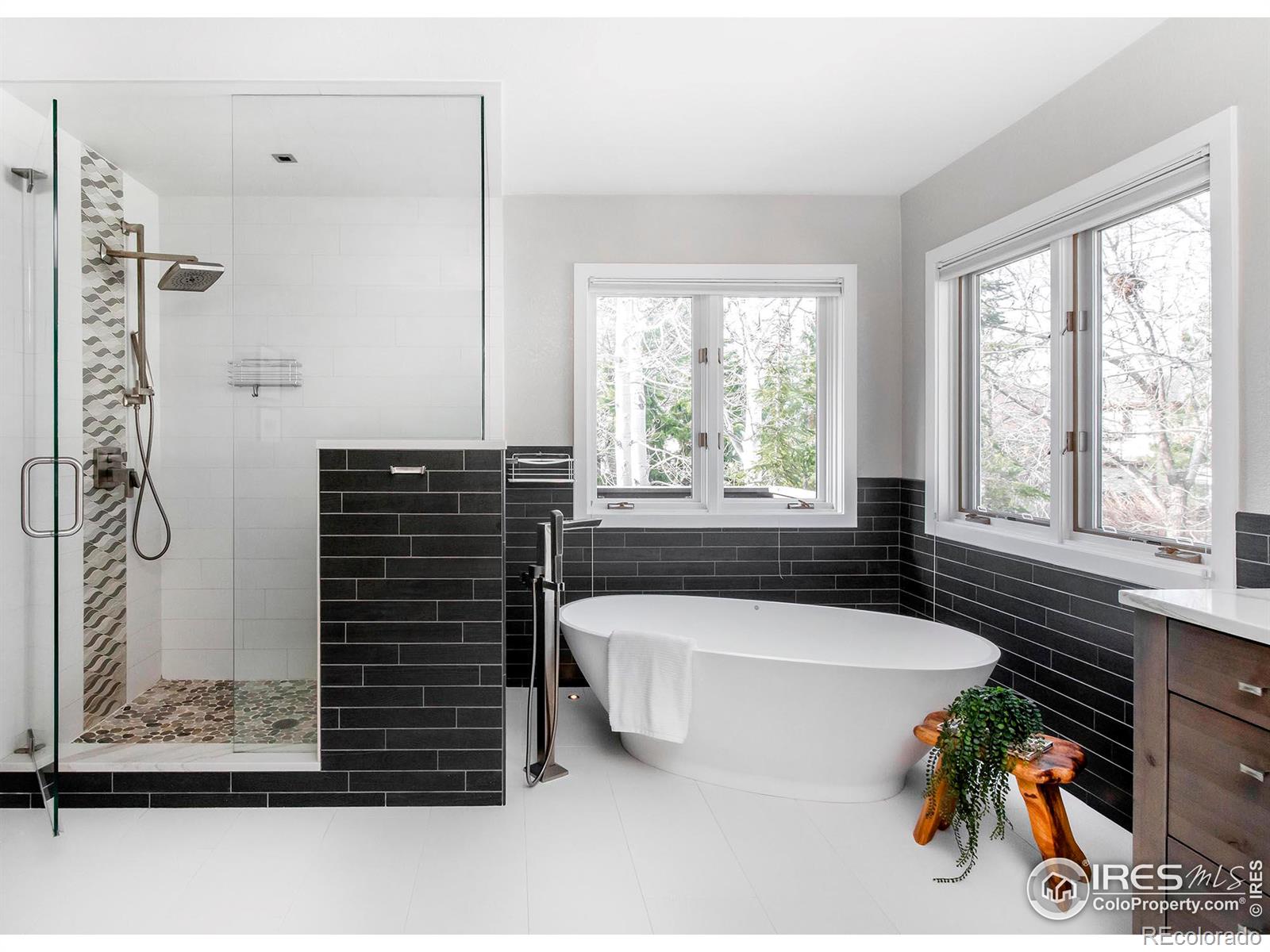 4141 S Hampton Circle