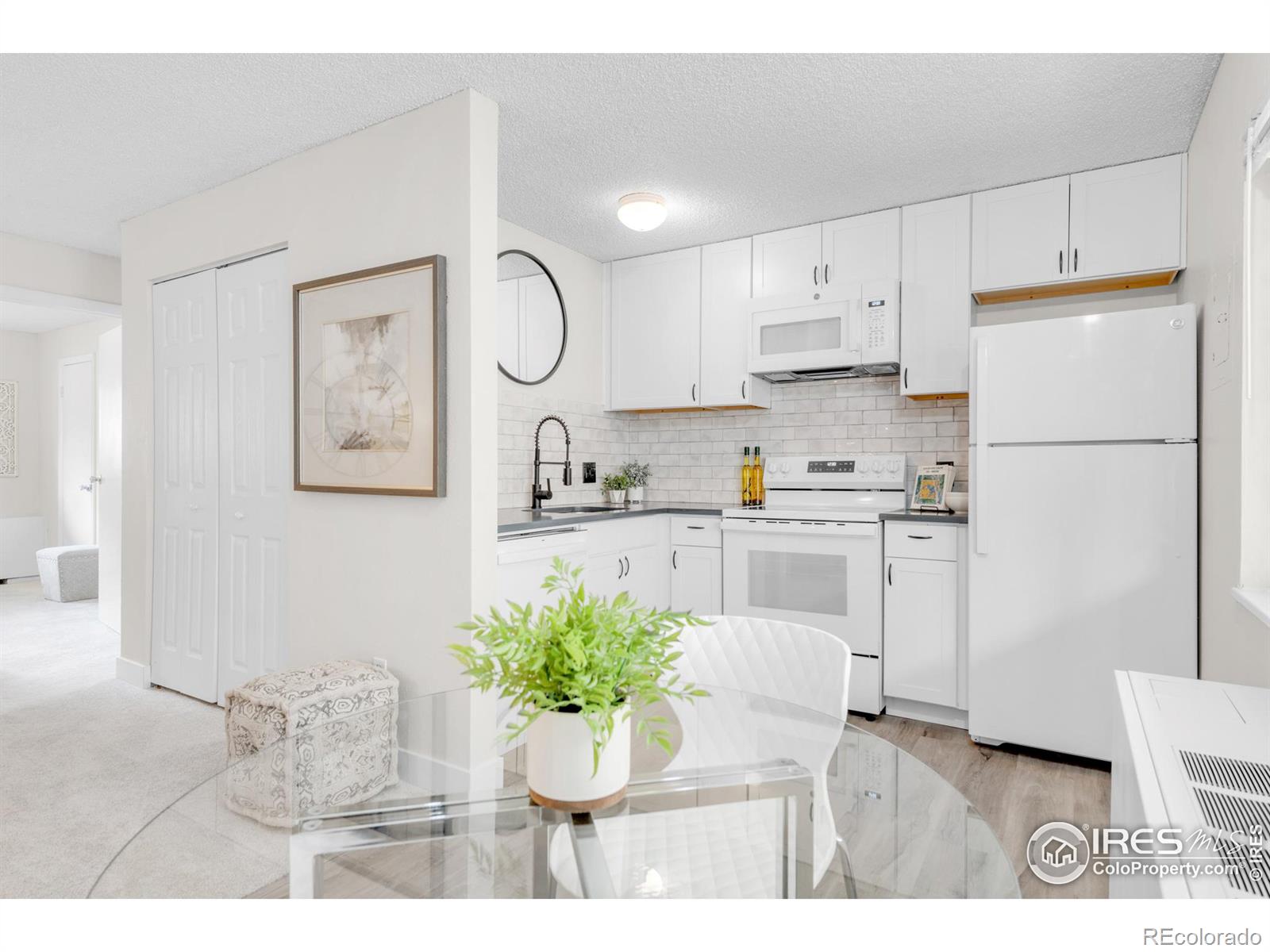 3161 Madison Avenue Unit: 306