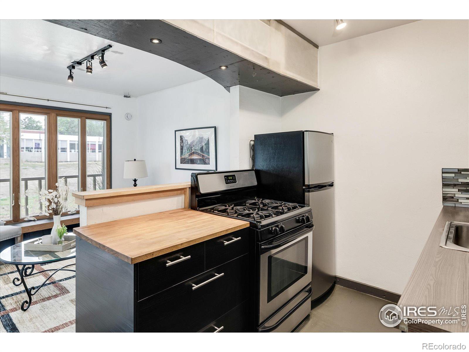 812 20th Street Unit: 9