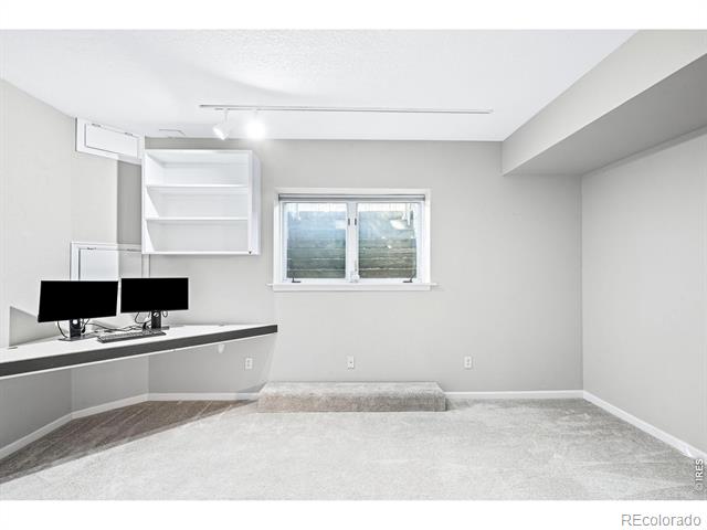 1258 Oakleaf Circle