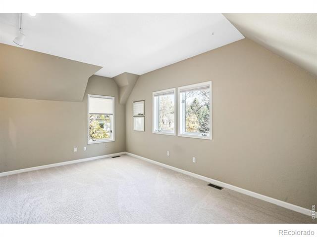 1258 Oakleaf Circle
