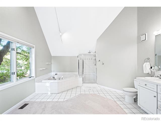 1258 Oakleaf Circle