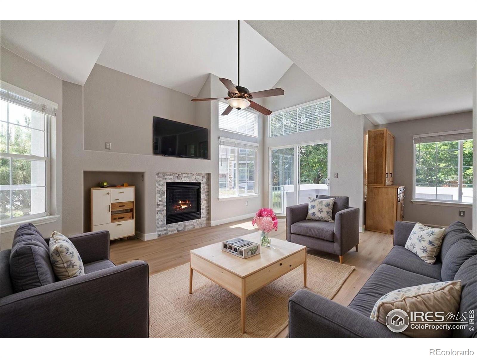 805 Summer Hawk Drive Unit: 13