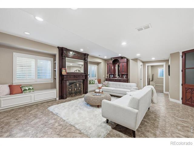 715 Skywalker Point