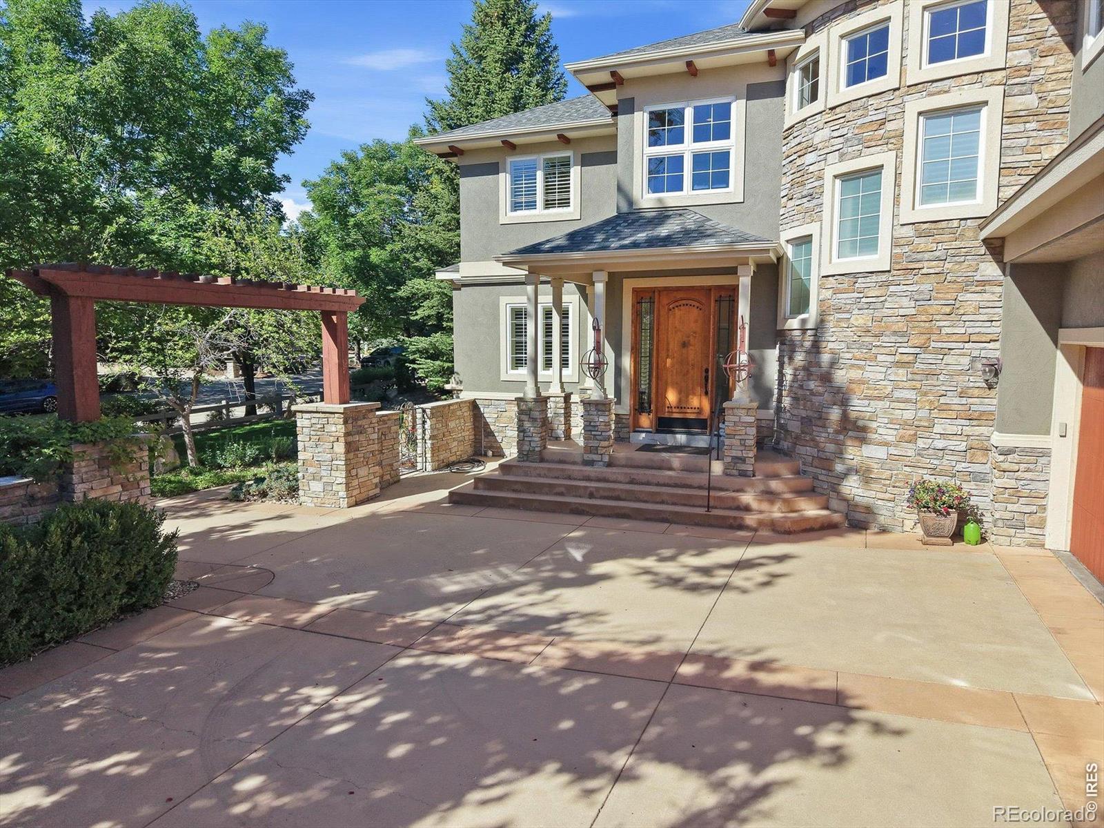 715 Skywalker Point