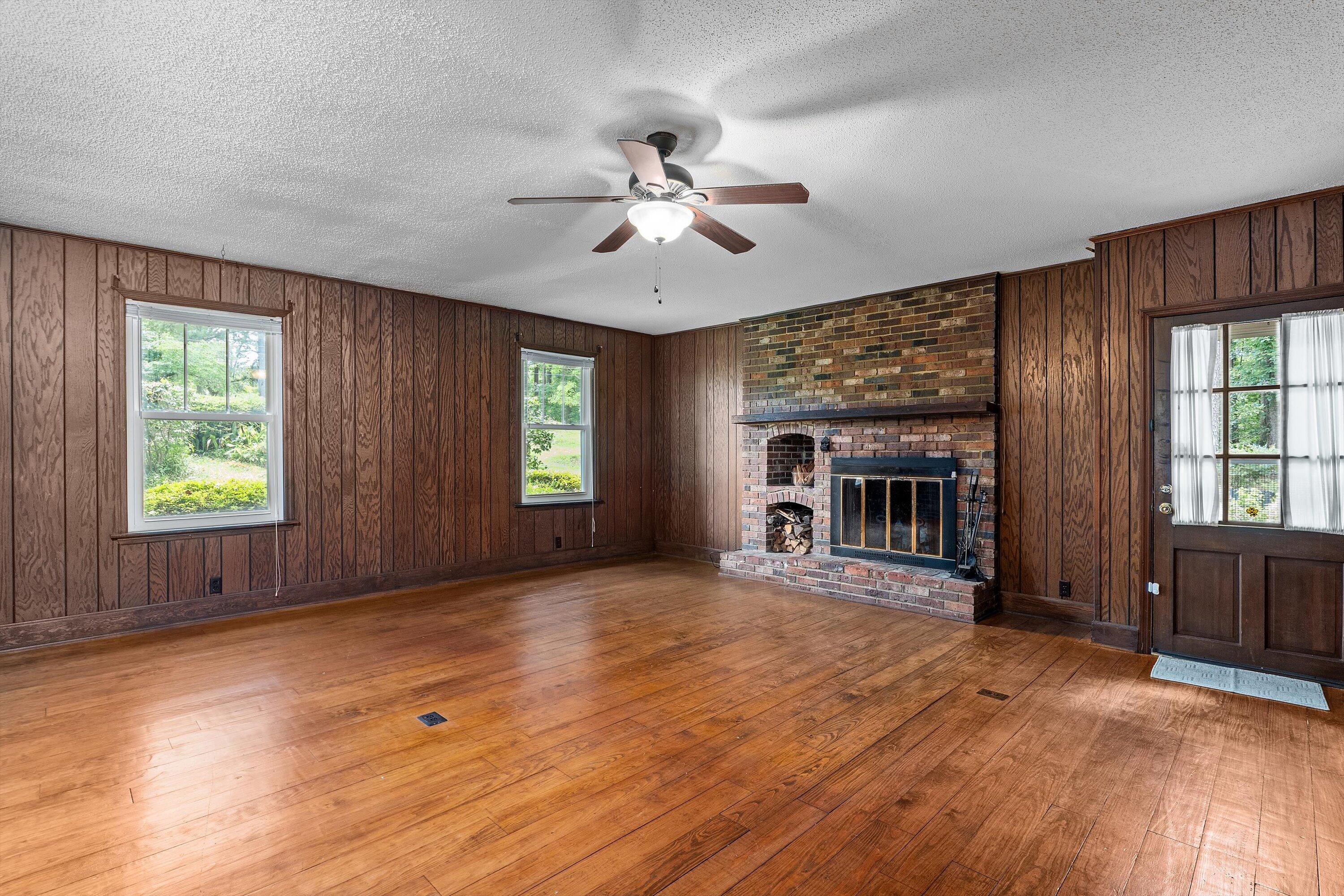 1019 Pinon Road