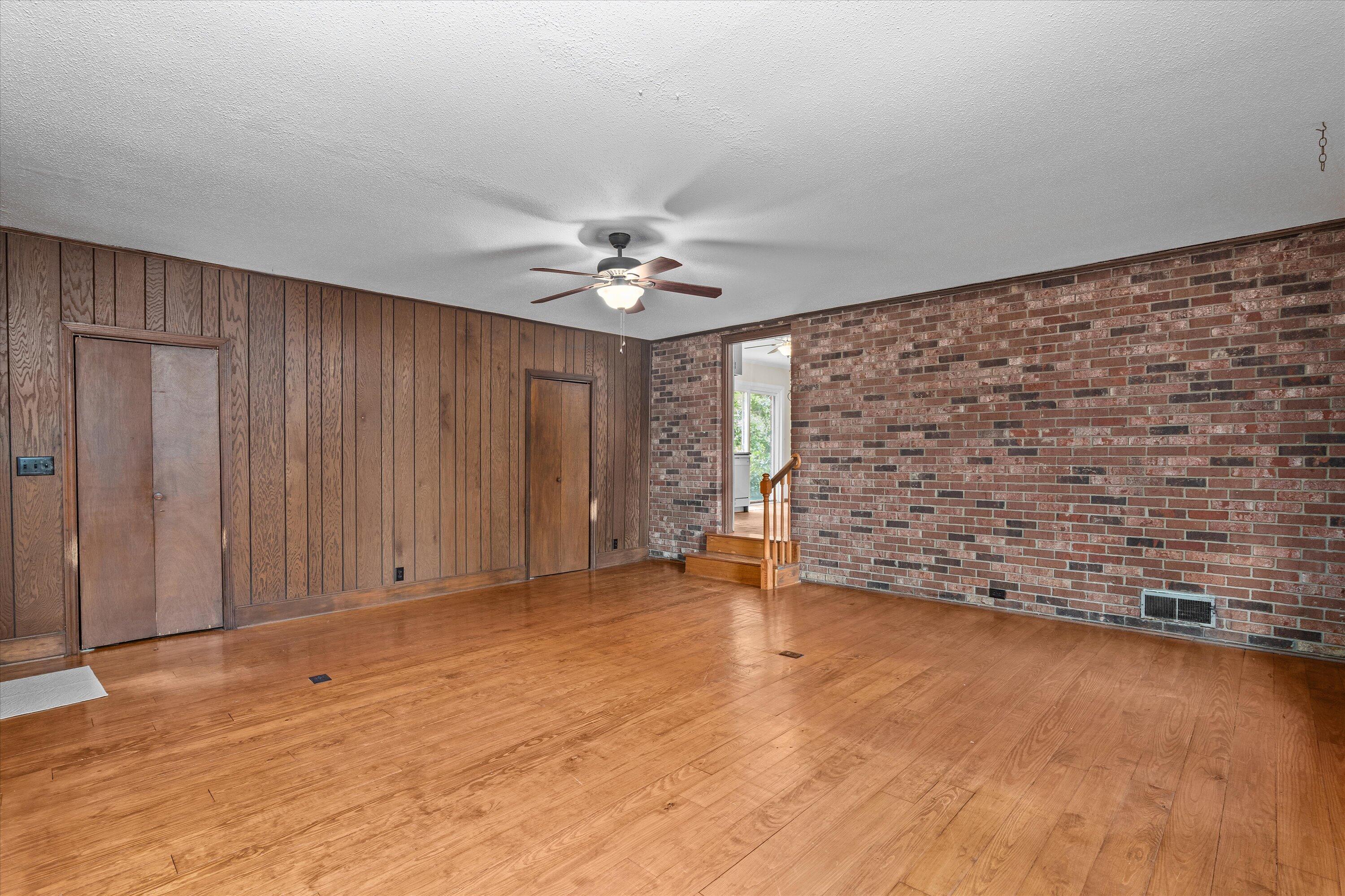 1019 Pinon Road