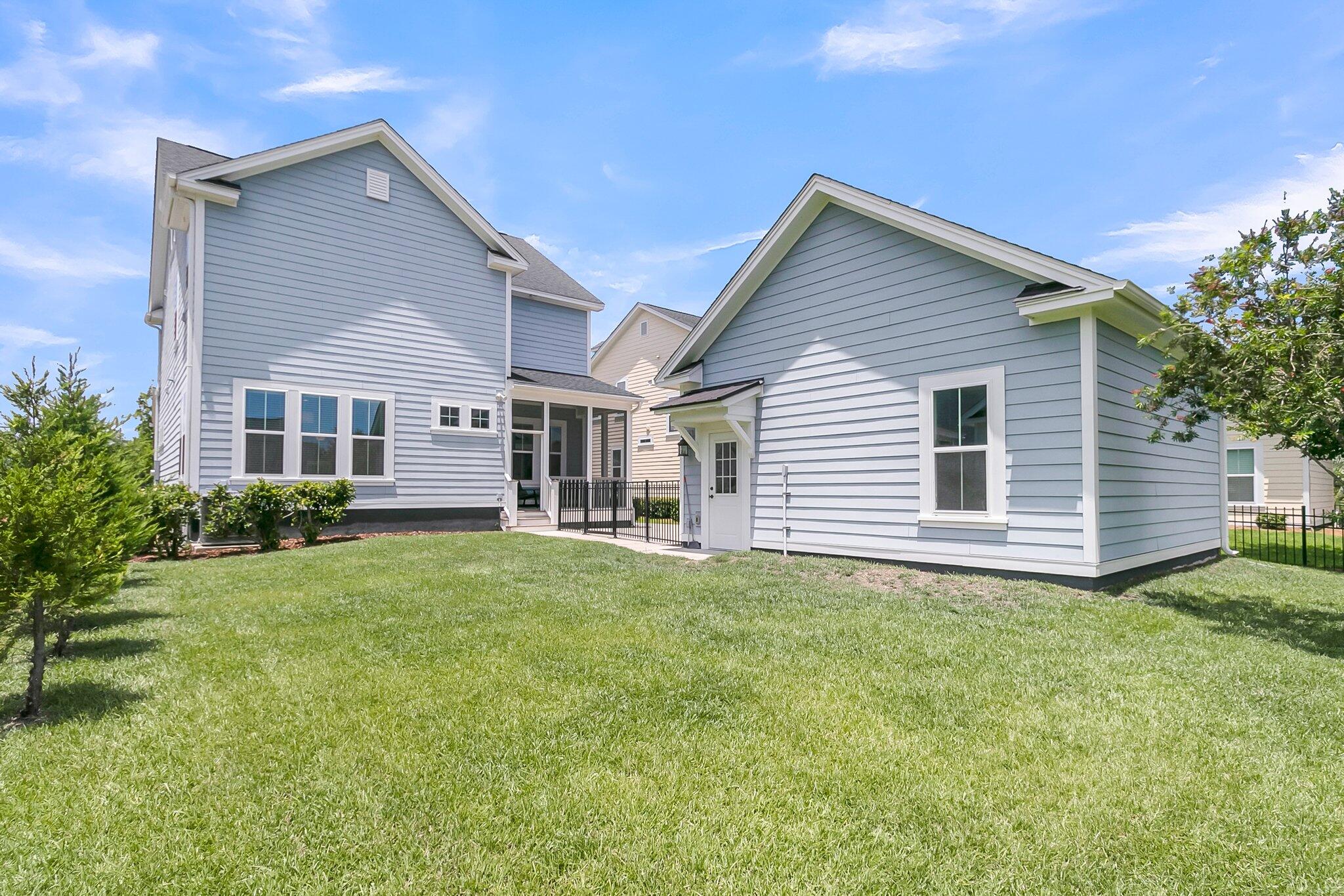 1601 Bourne Crossing