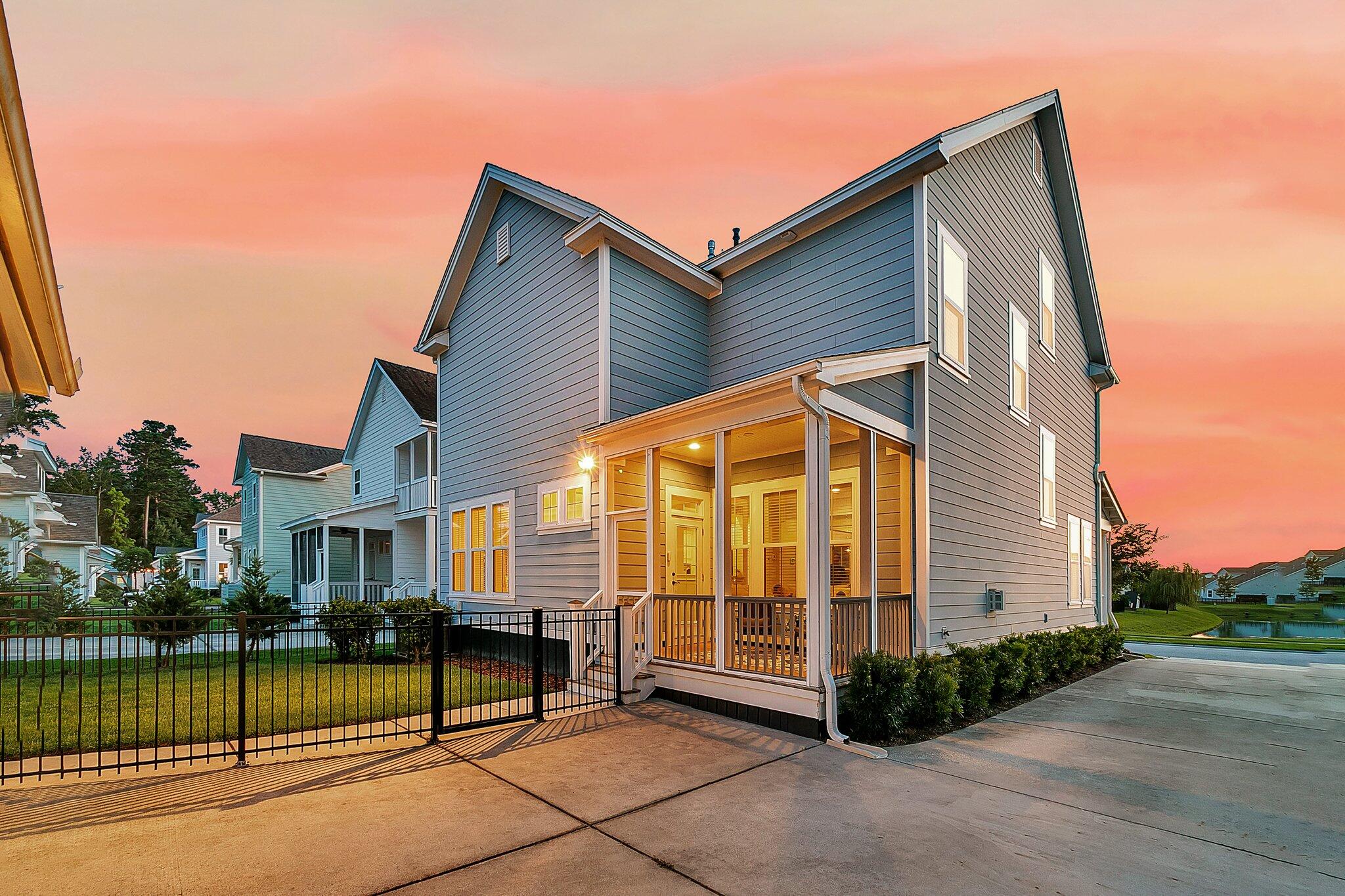 1601 Bourne Crossing