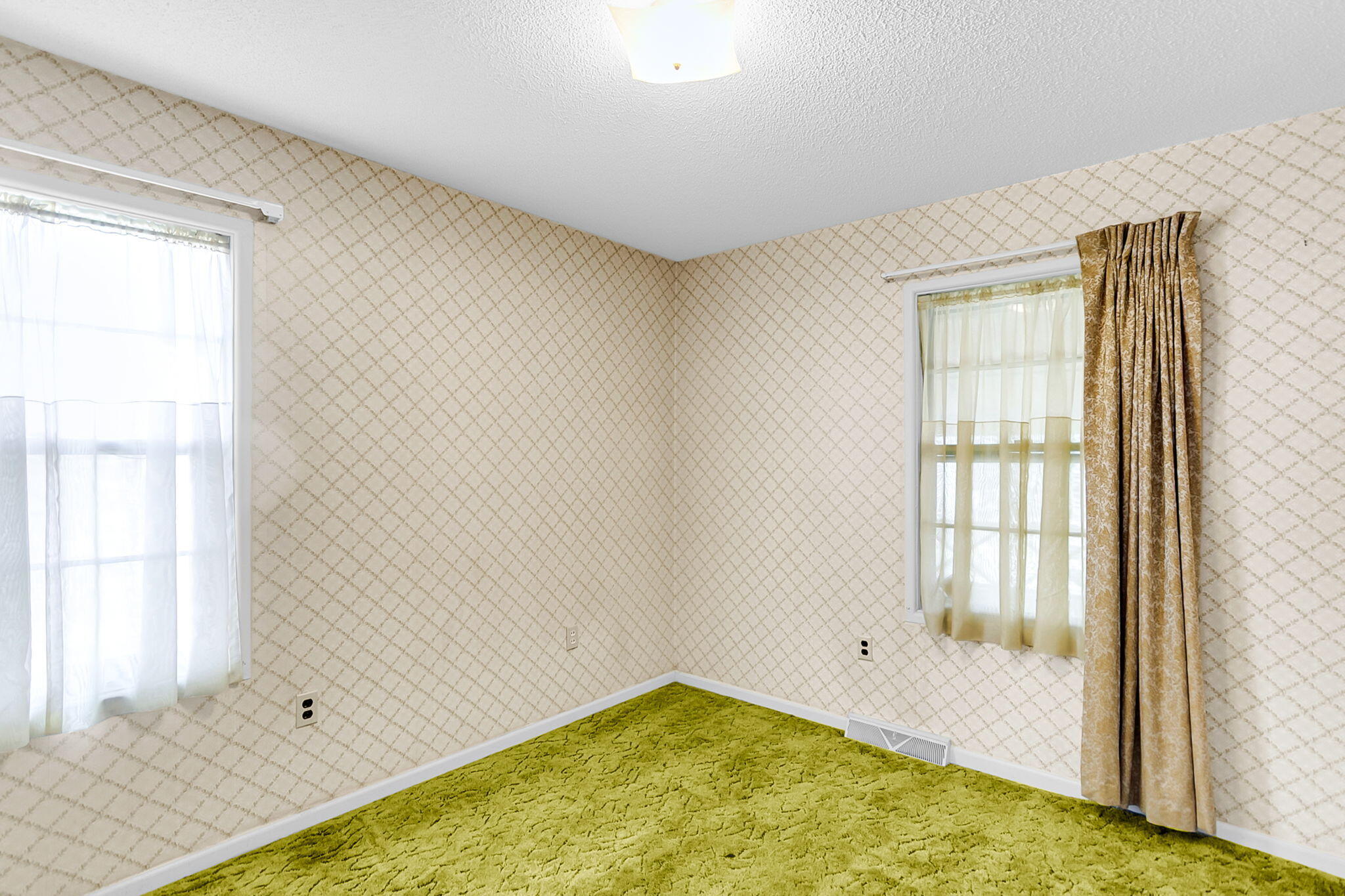 7024 E Constellation Drive