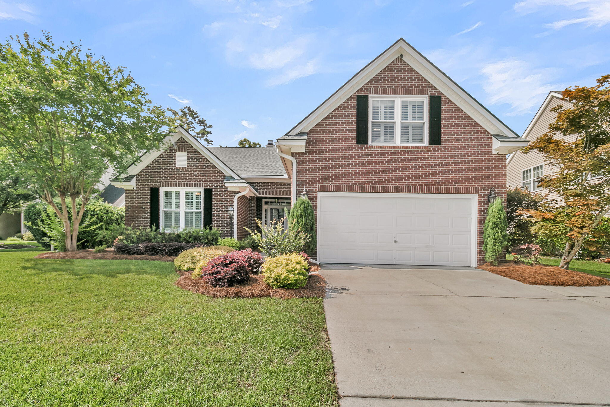 121 Thousand Oaks Court