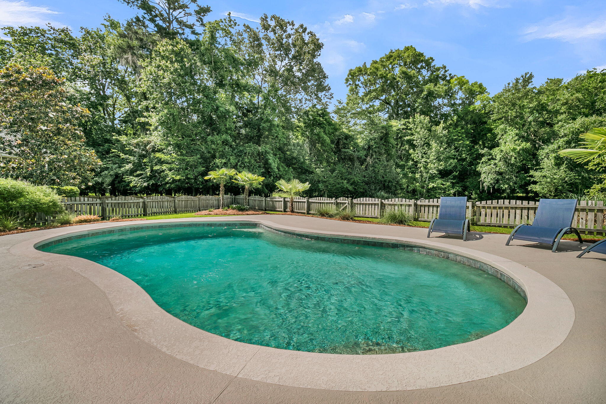 121 Thousand Oaks Court