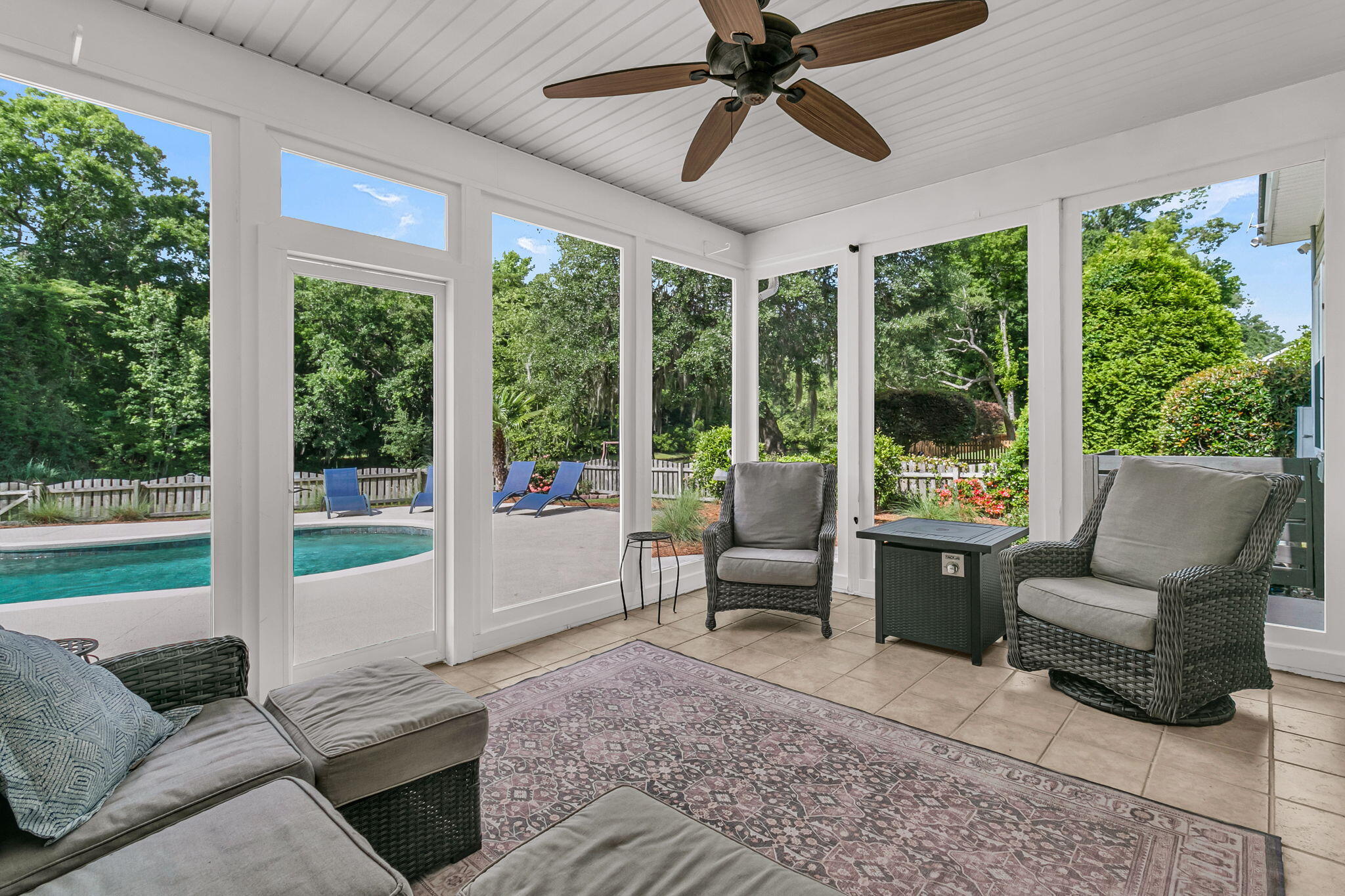 121 Thousand Oaks Court