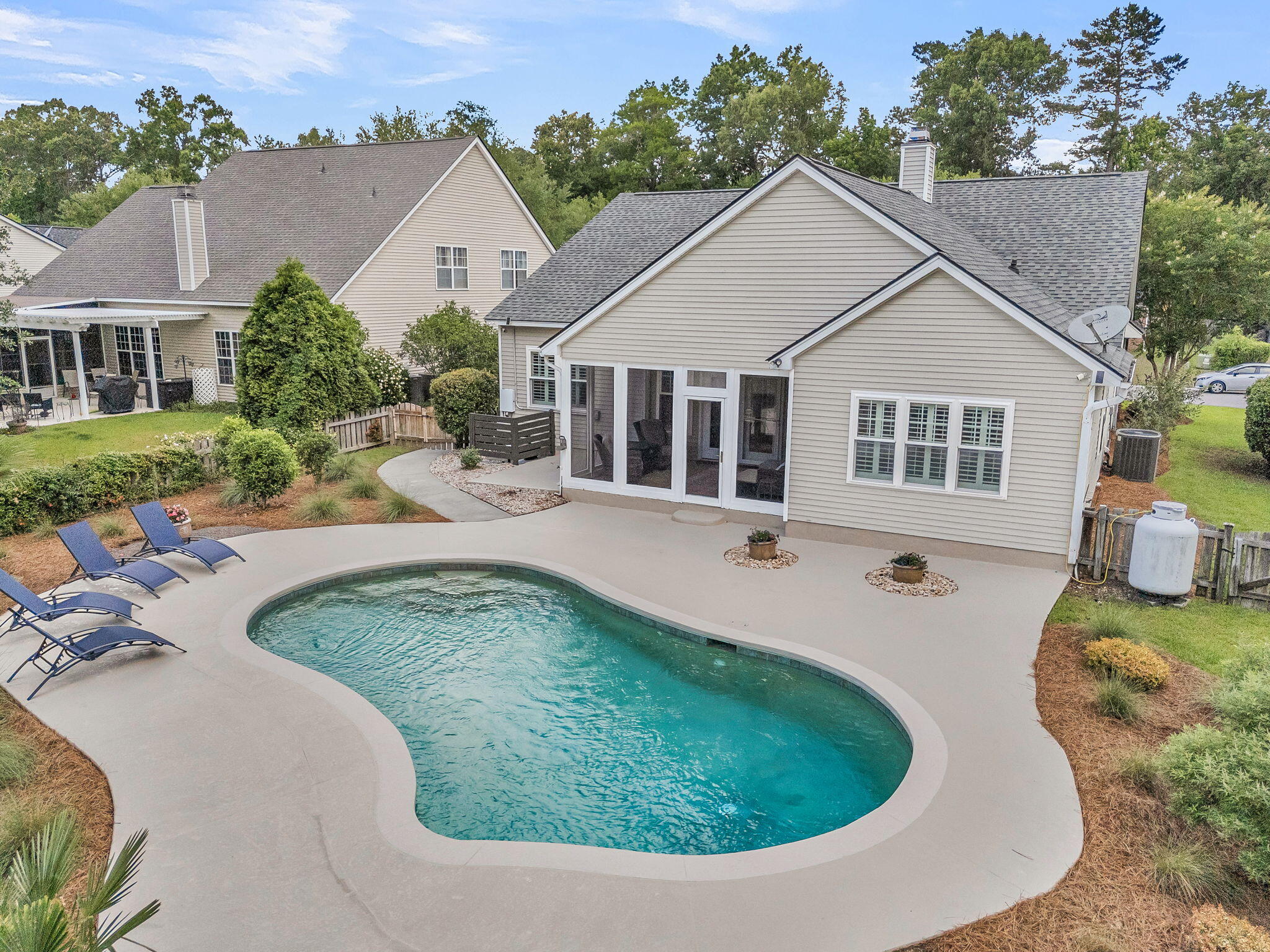 121 Thousand Oaks Court