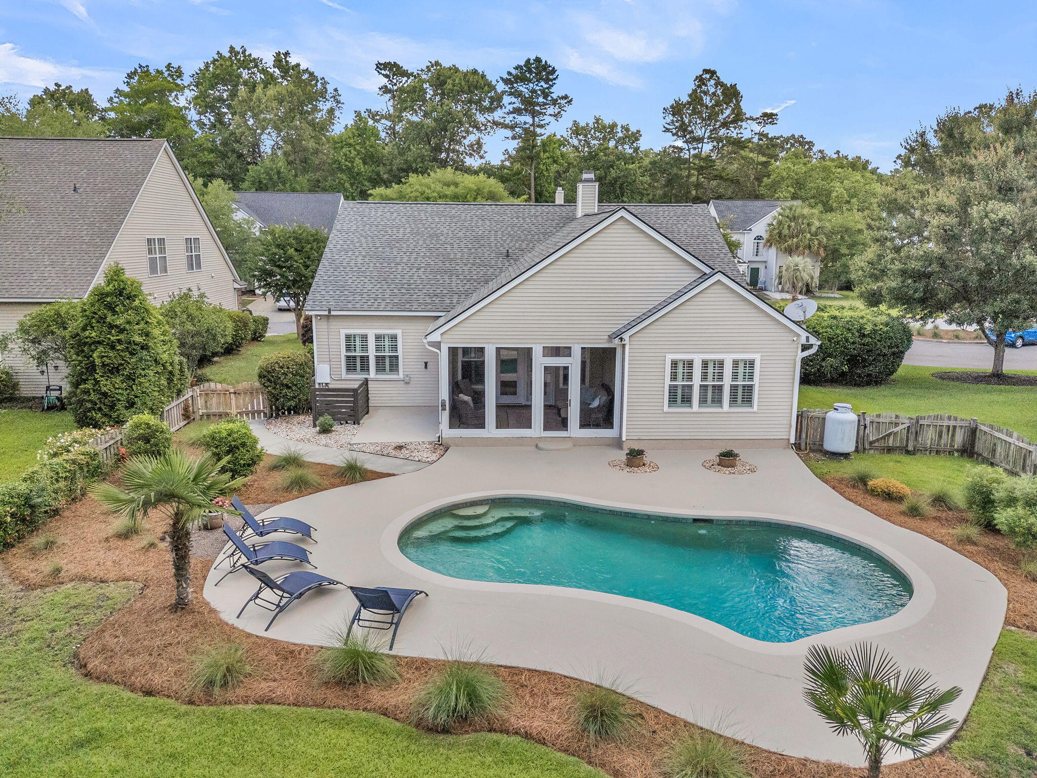 121 Thousand Oaks Court