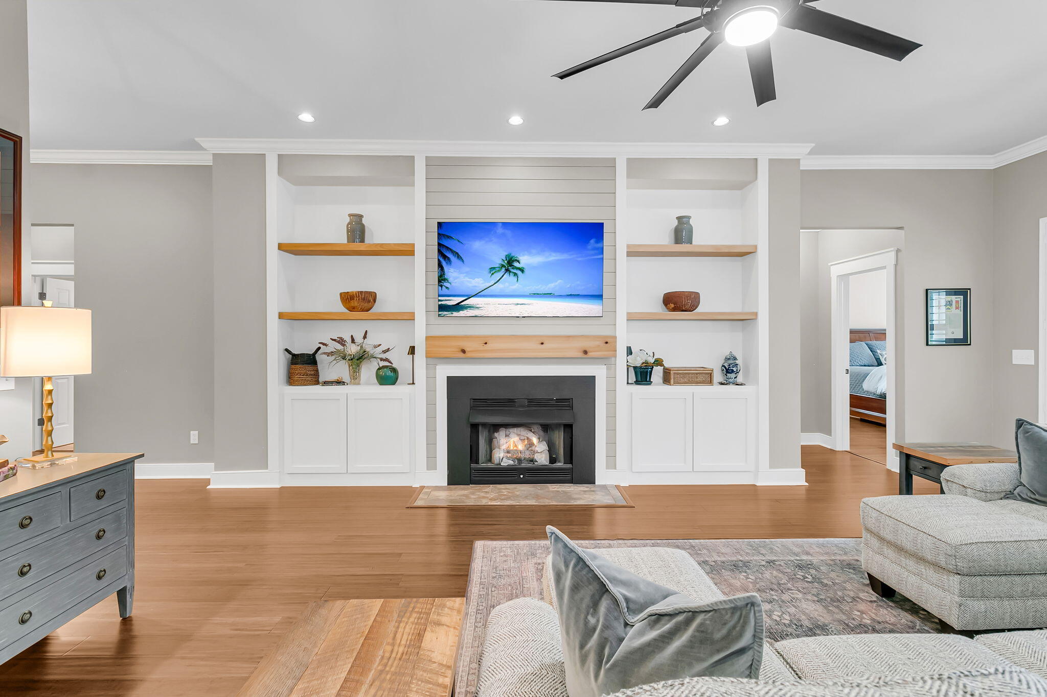 121 Thousand Oaks Court