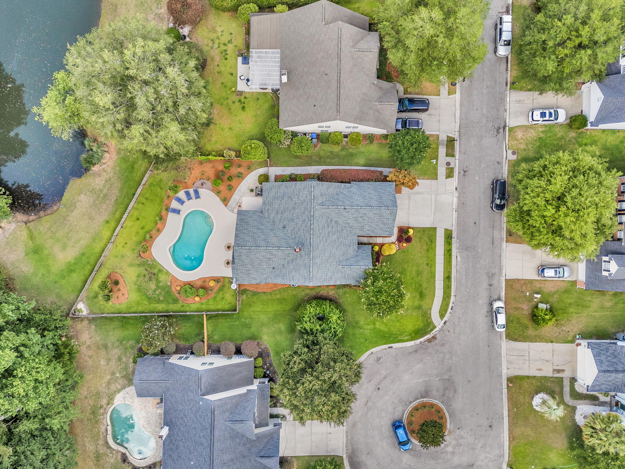 121 Thousand Oaks Court