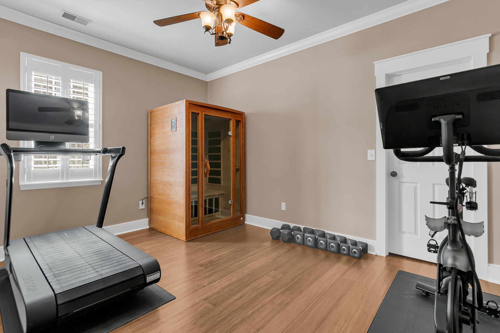 121 Thousand Oaks Court
