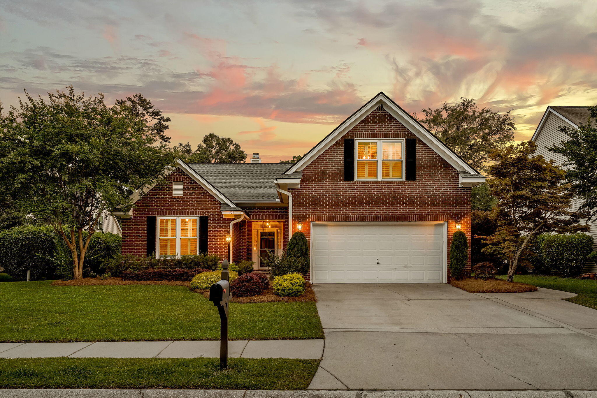 121 Thousand Oaks Court
