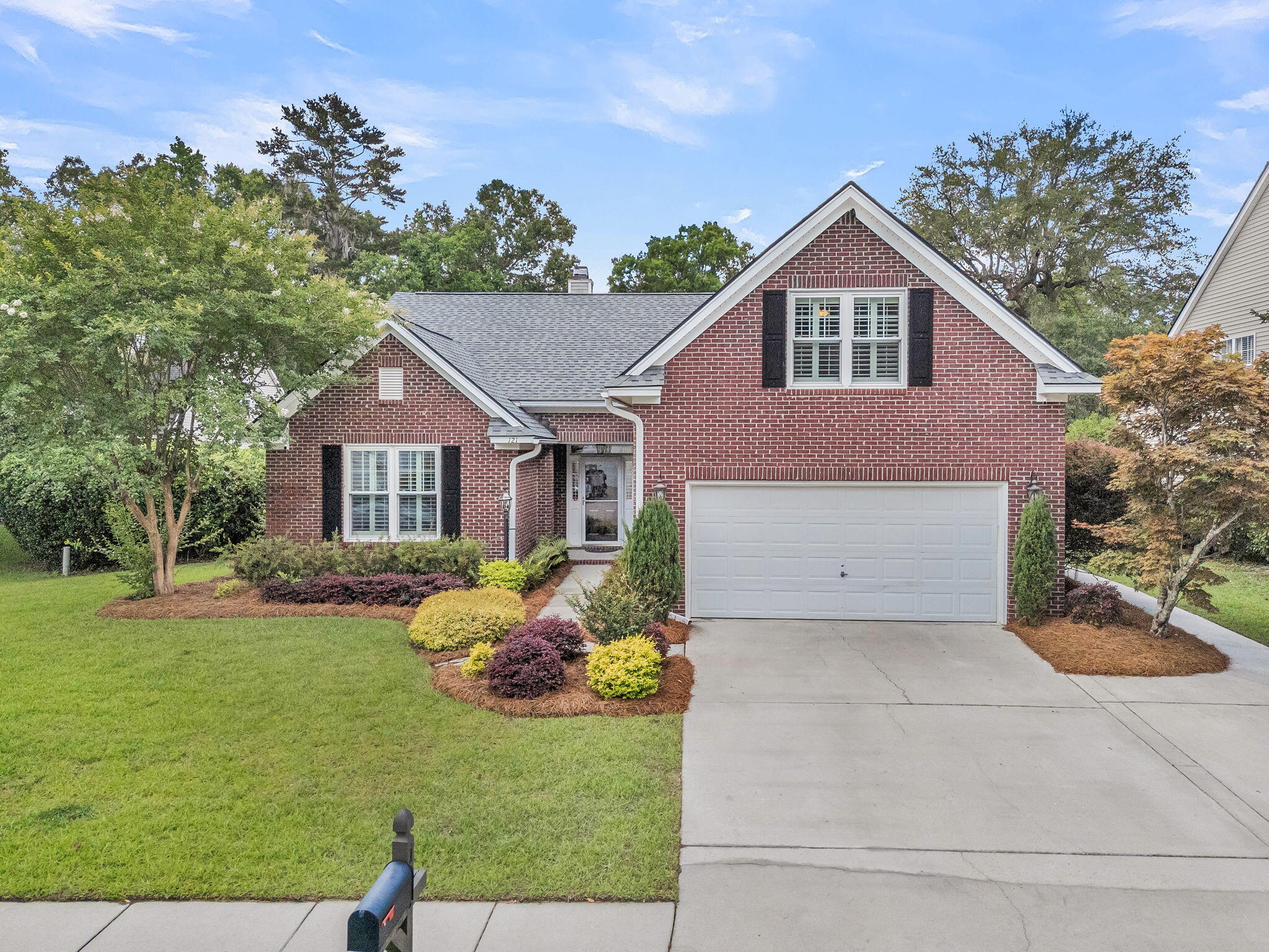 121 Thousand Oaks Court