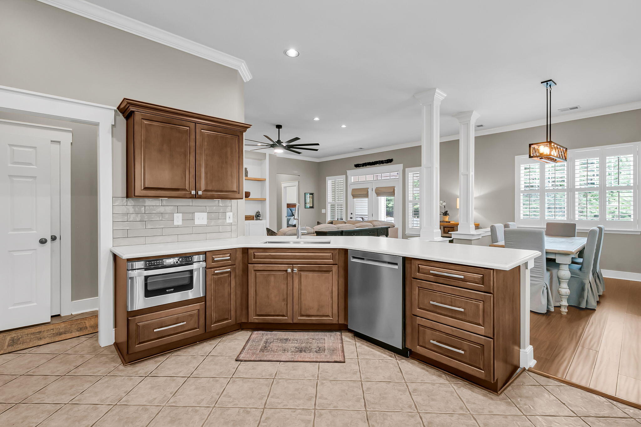 121 Thousand Oaks Court