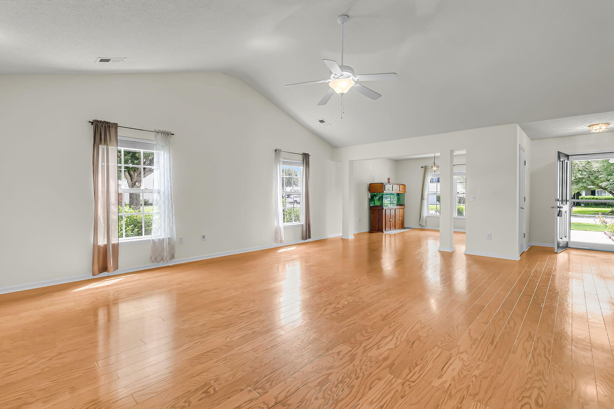 558 Holiday Drive