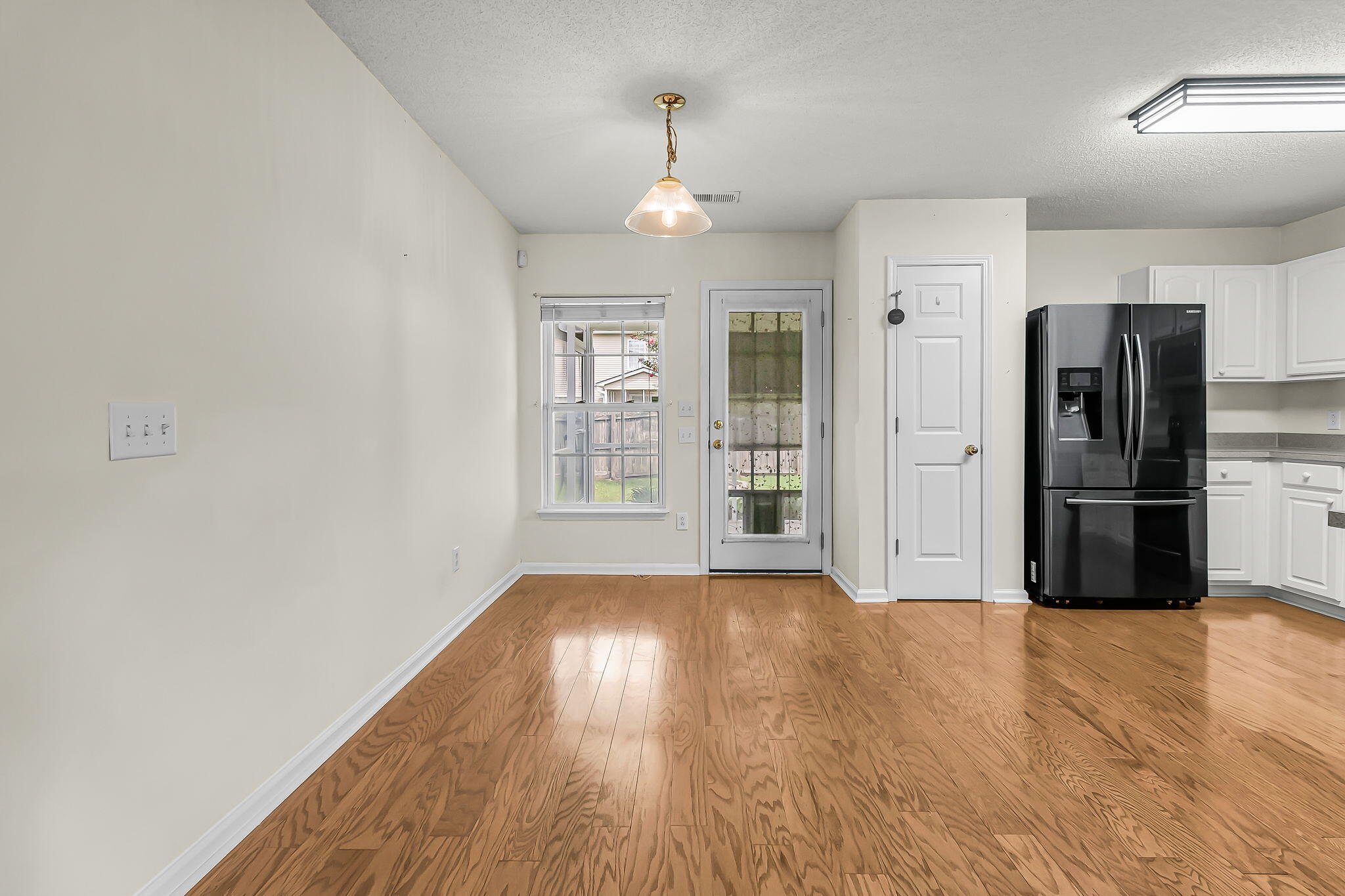 558 Holiday Drive