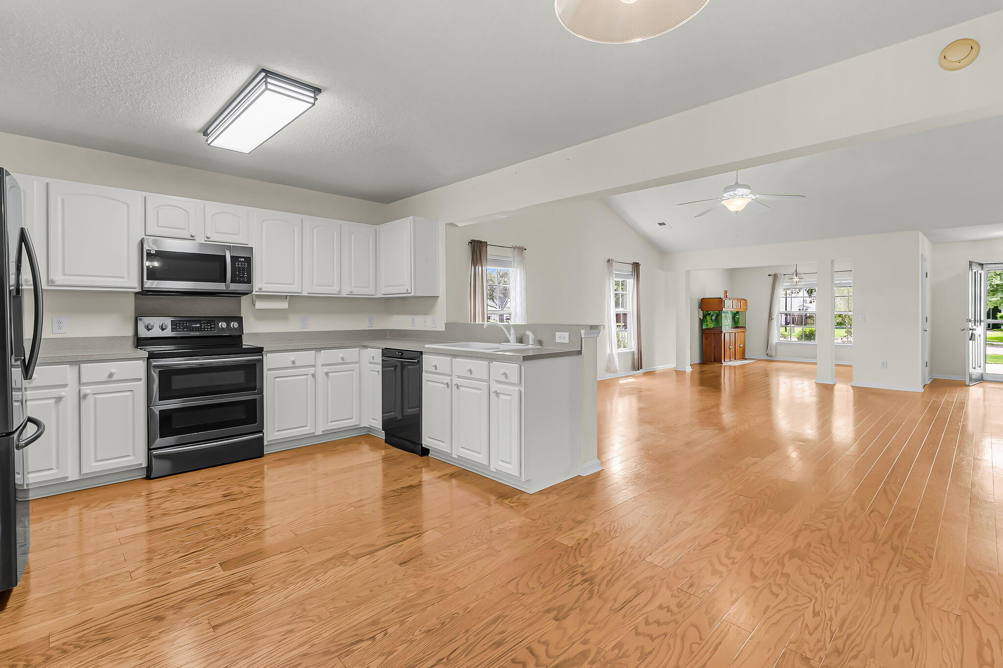 558 Holiday Drive