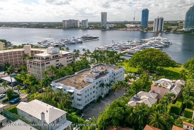 455 Australian Avenue 3E