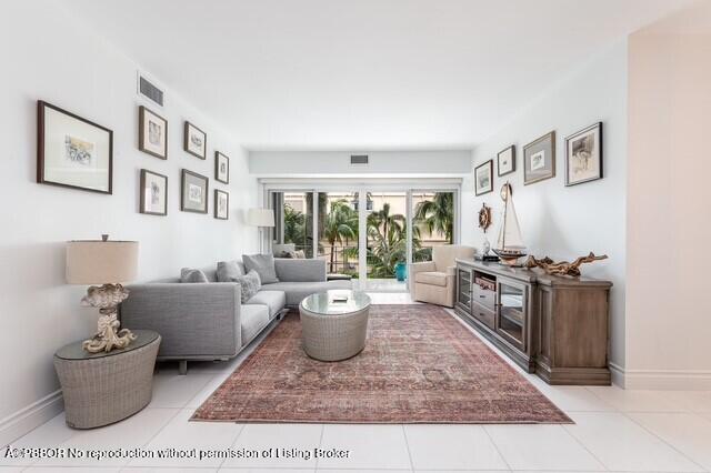 455 Australian Avenue 3E