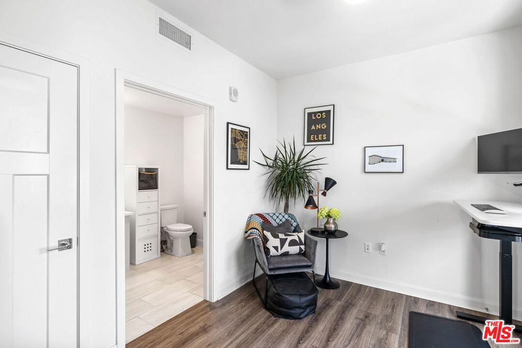 510 E Imperial Avenue