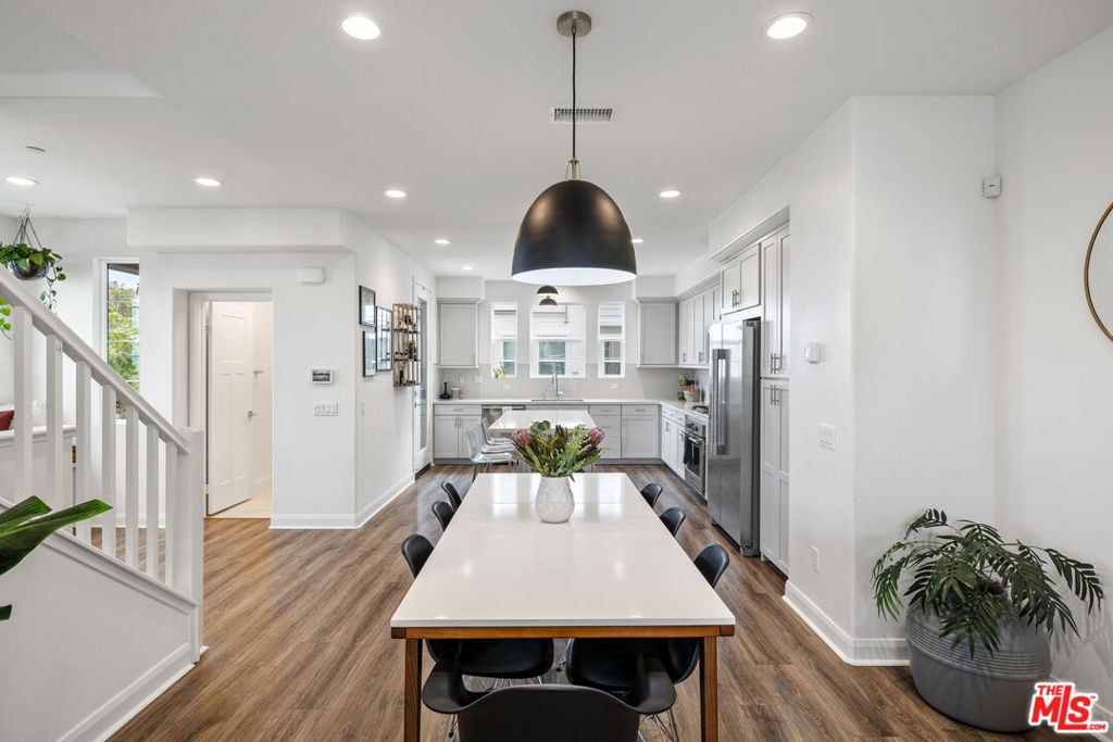 510 E Imperial Avenue