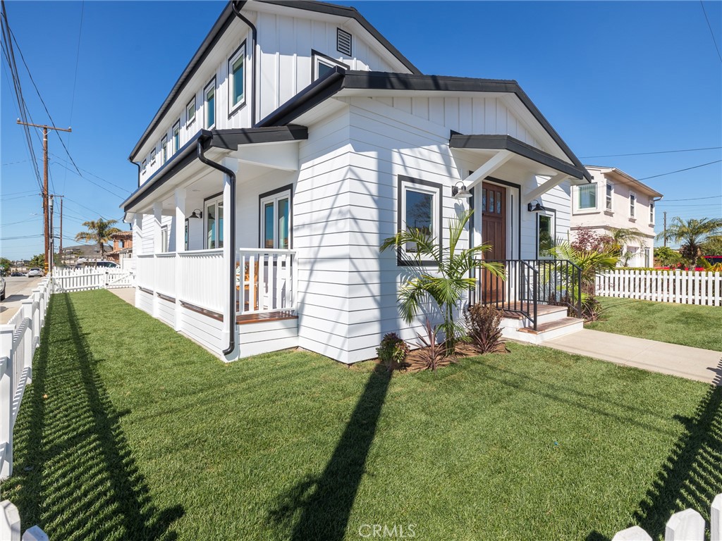 935 Cypress Street