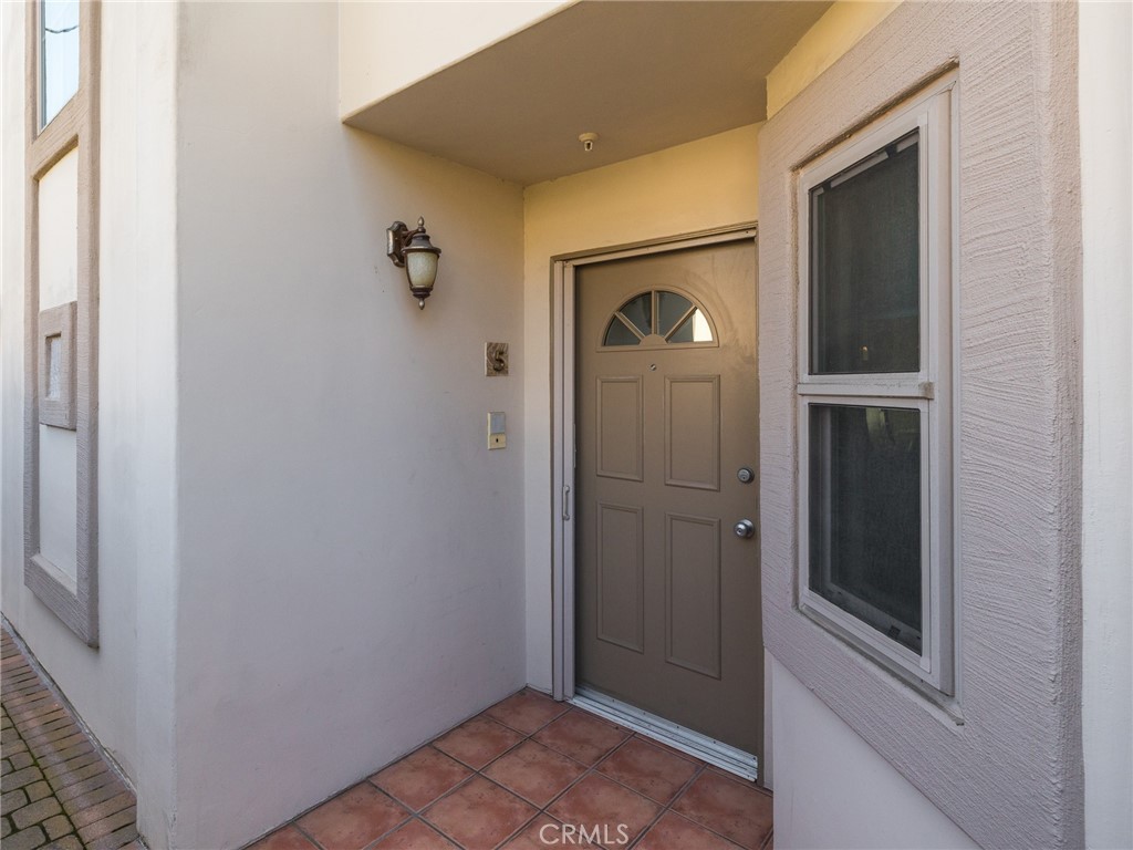 530 Sierra Place Unit: 5