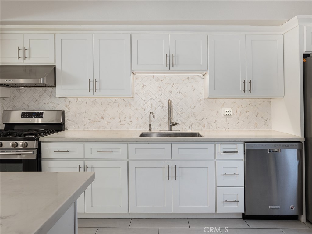 530 Sierra Place Unit: 5