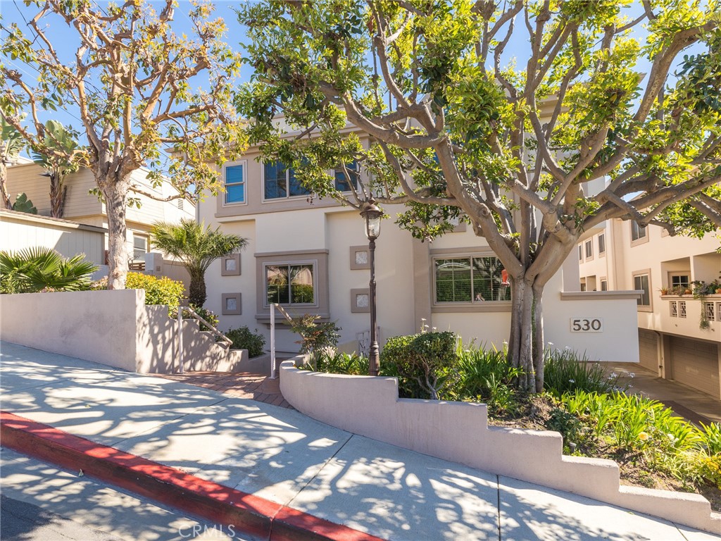530 Sierra Place Unit: 5