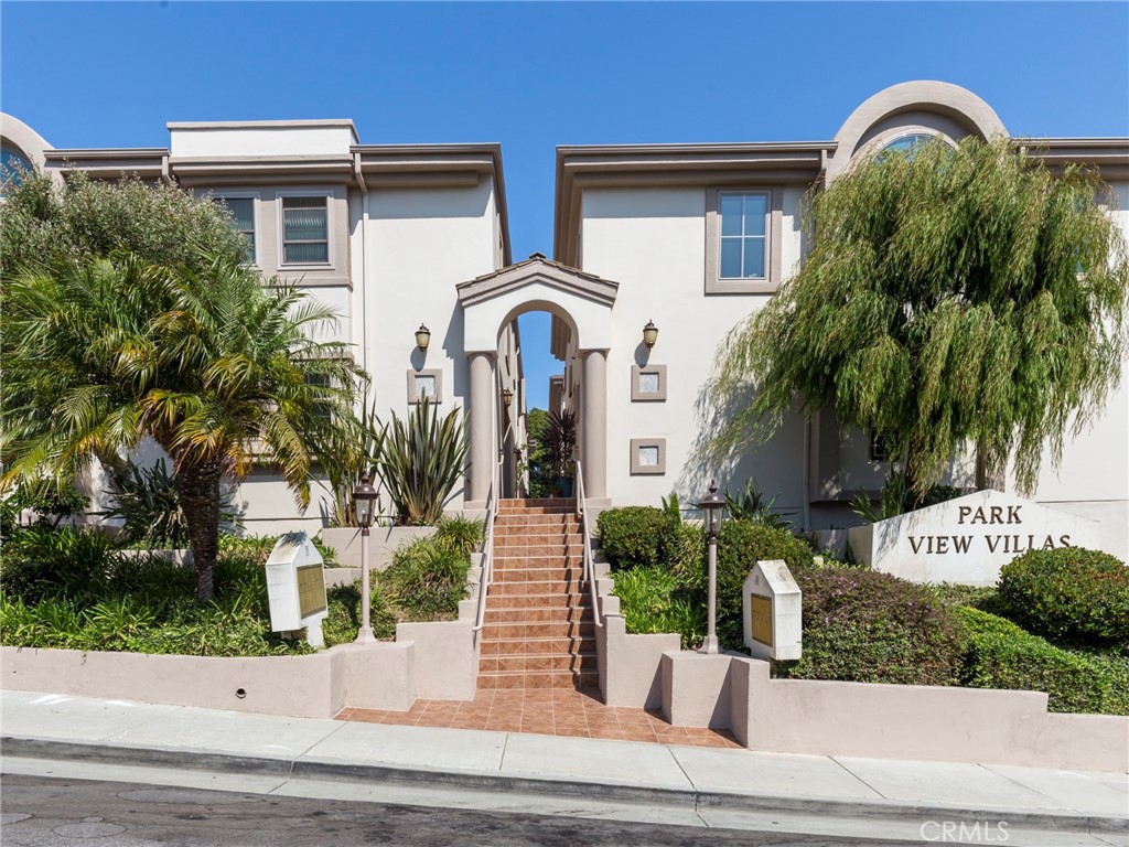 530 Sierra Place Unit: 5