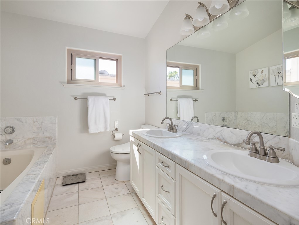 530 Sierra Place Unit: 5