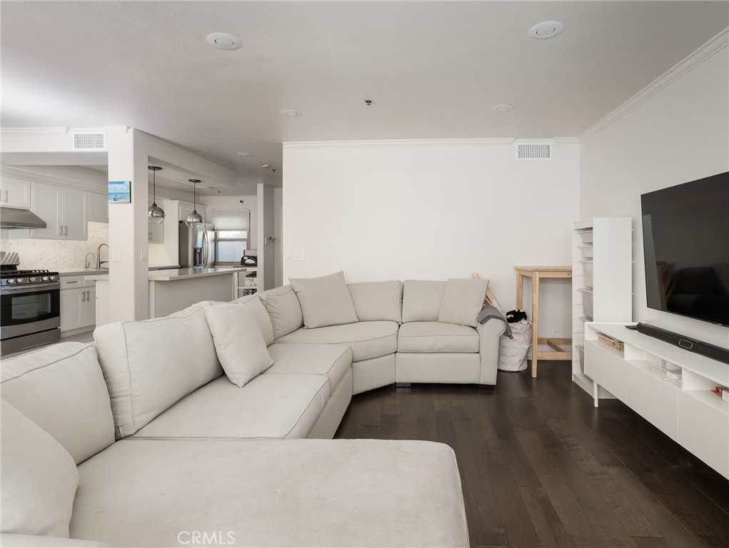 530 Sierra Place Unit: 5